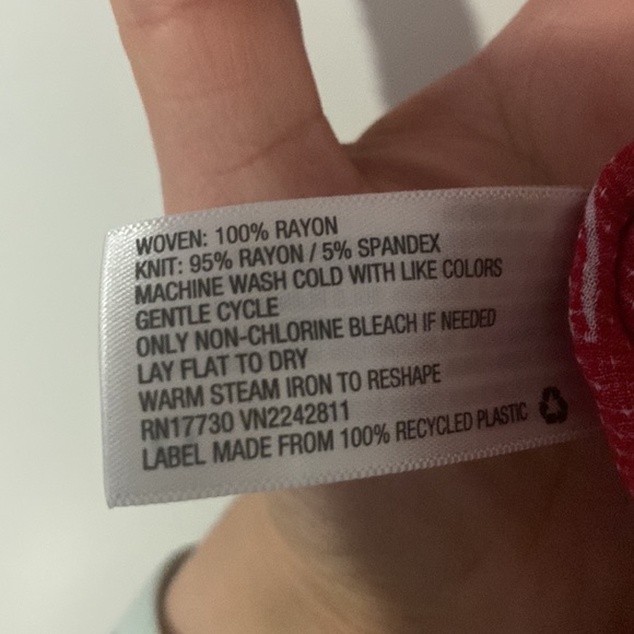 Red top - Picture 3 of 3